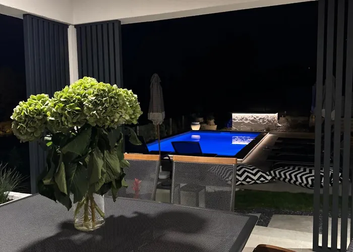 Aeri Nature Concept Villa *